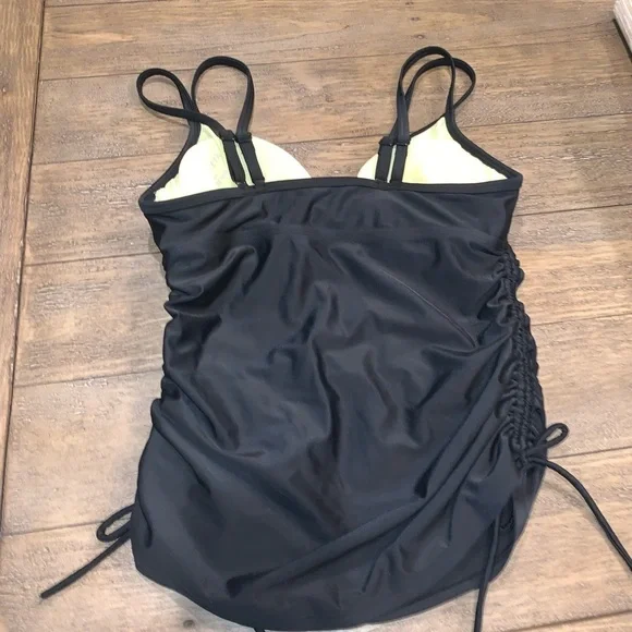 Athleta Black Ruched Double Strap Swimsuit Tank Adjustable Underwire 34B - Picture 4 of 6